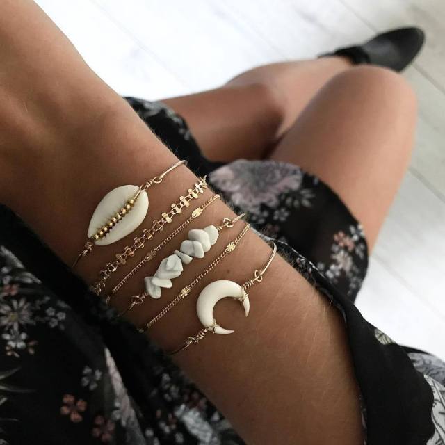 save_the_ocean_jewelry_jewellry_australia_uk_canada_helping_save_sea_life_animals_help_oceans_creatures_sea_turtles_sharks_whales_turtle_tracker_bracelet_dolphin_dolphins_whale_shark_wave_ring_anklets_bracelets_necklace_earrings_anklets,choker_rings_tshirt_caps_apparel_seashell_shell_charity_conservation_beach_life_helping_seas_oceans_planet_coral_reefs_wildlife